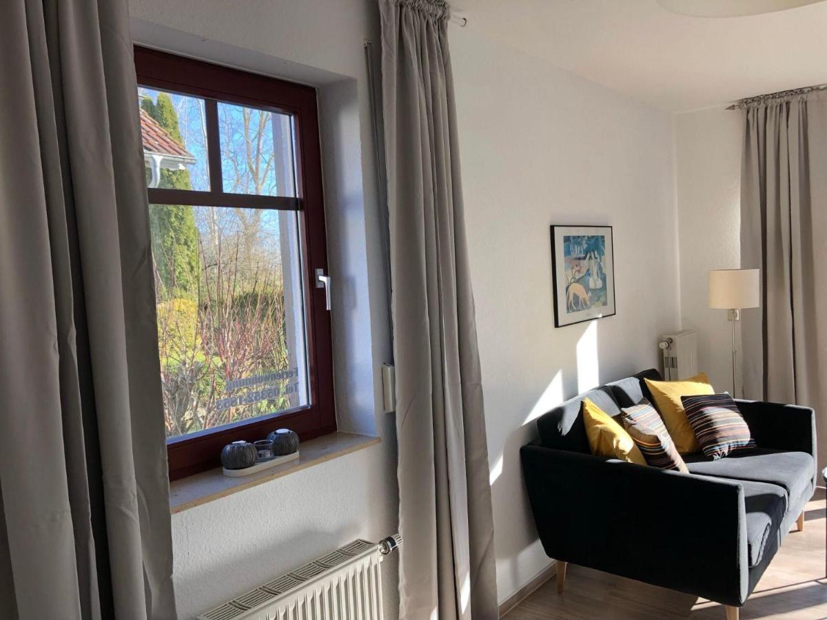Ferienwohnung-Klaus-Stoertebeker-Mit-Sonnenterrasse-Garten-Zwischen-Strand-Wald-Und-Wiese Gustow  外观 照片